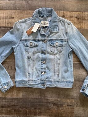 Ashley vintage distressed Light Blue Denim Jacket size small NWT